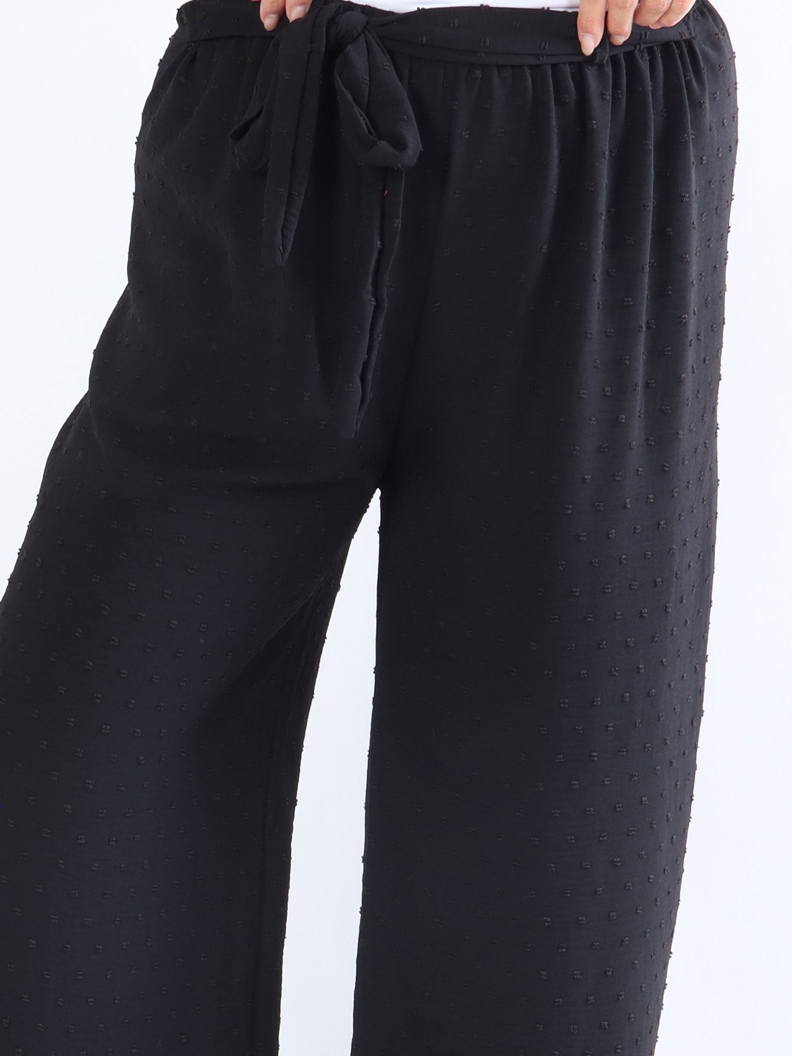 Marbella Pants - Löst sittande byxor med prickigt mönster